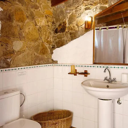 House Sleeps6-parking-garden-pool In Summer-pet Villa *