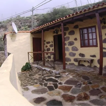 Villa House Sleeps6-parking-garden-pool In Summer-pet